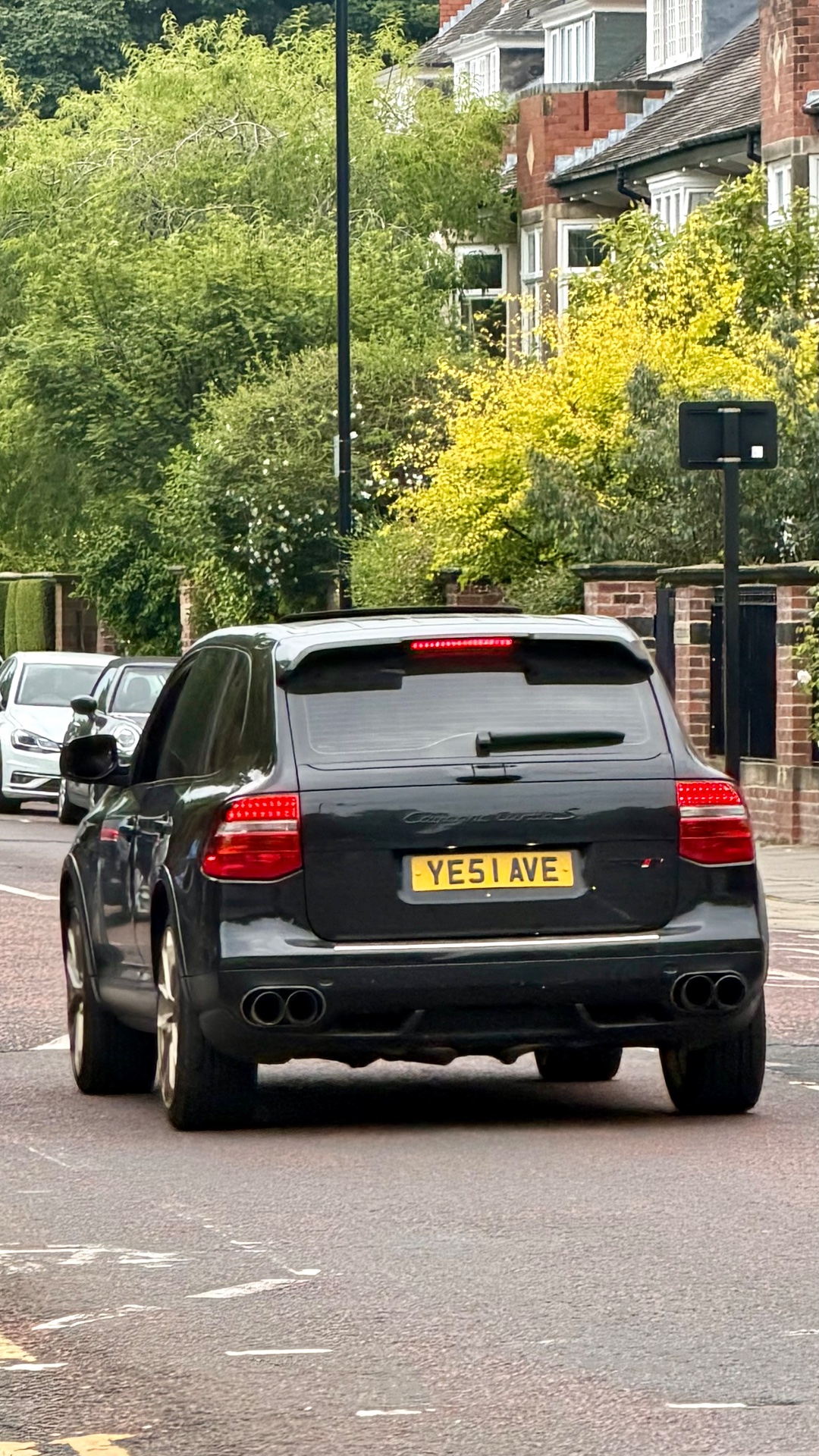 YE51 AVE spotted on Porsche Cayenne