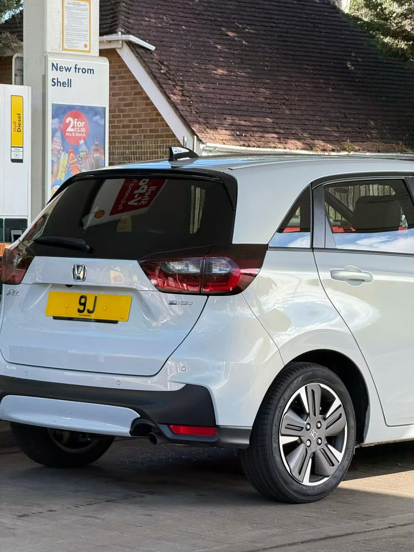 9 J spotted on Honda Jazz