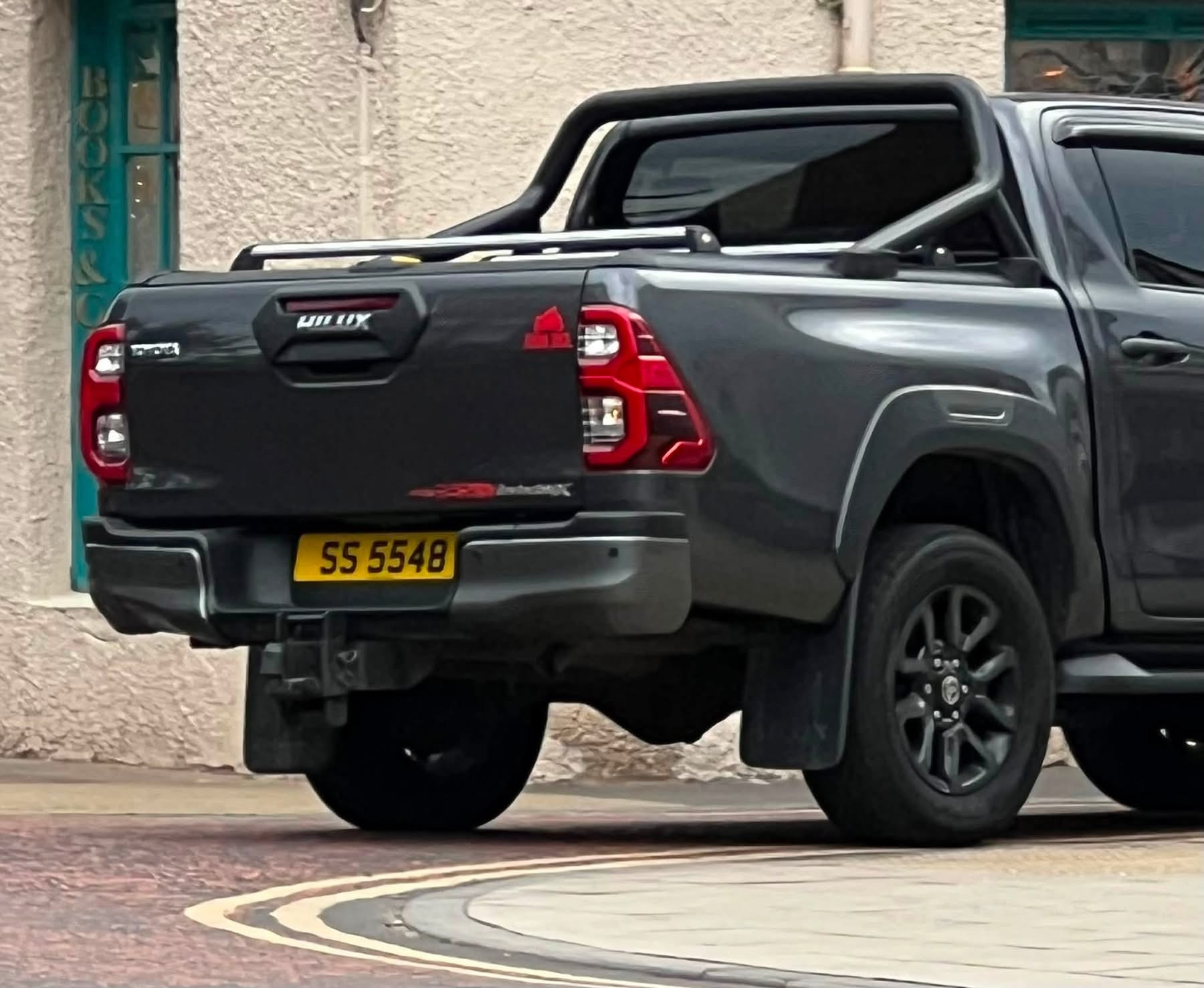 SS 5548 spotted on Toyota Hilux