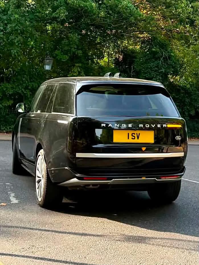 1 SV spotted on Land Rover Range Rover