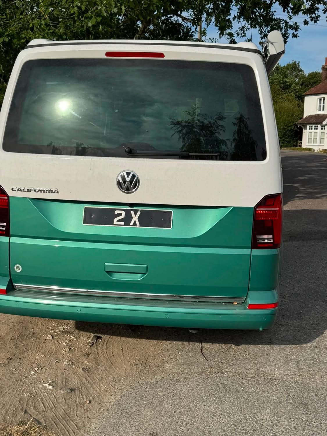 2 X spotted on Volkswagen Caravelle