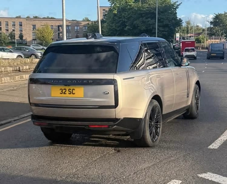 32 SC spotted on Land Rover Range Rover