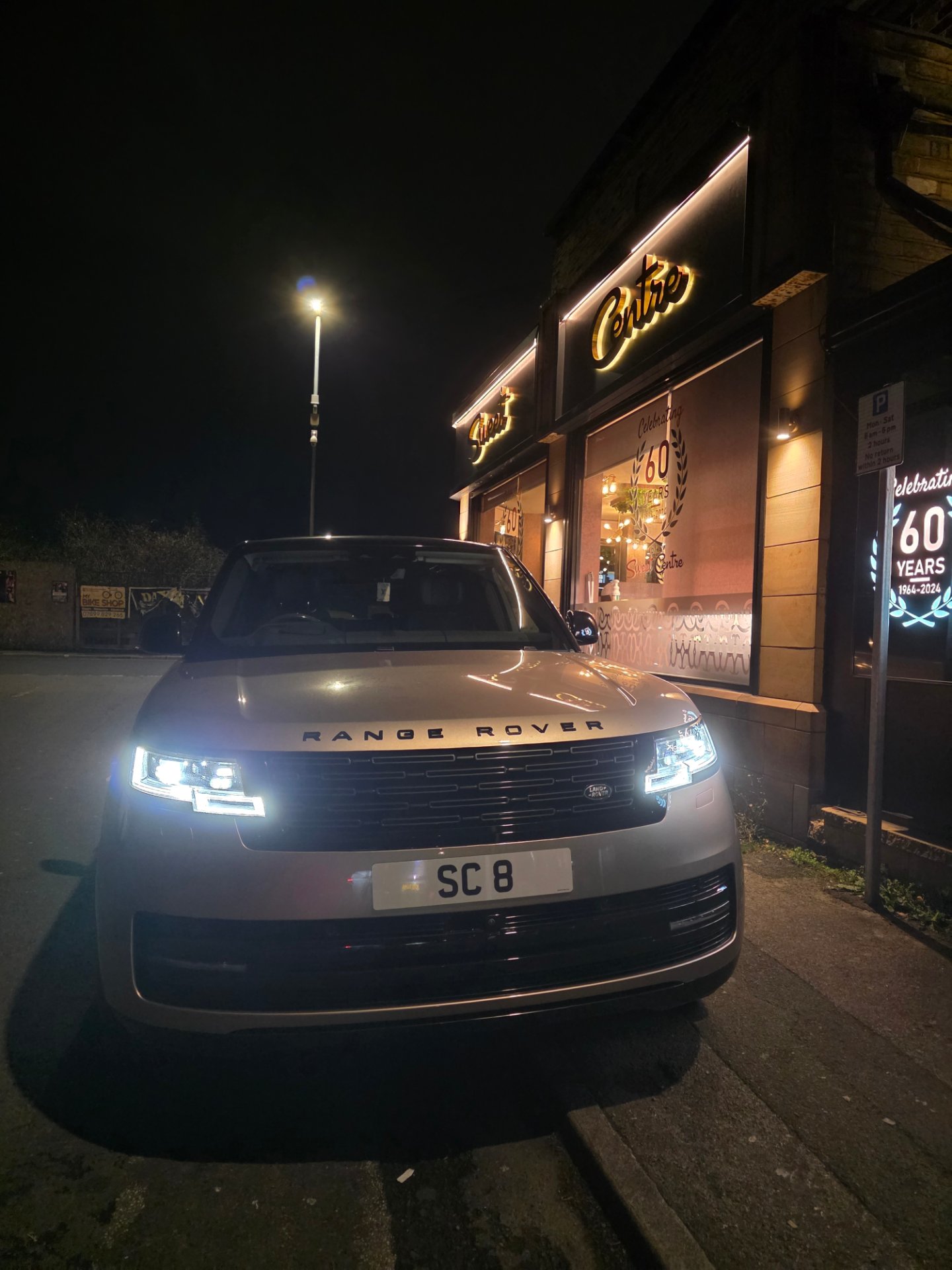 SC 8 spotted on Land Rover Range Rover