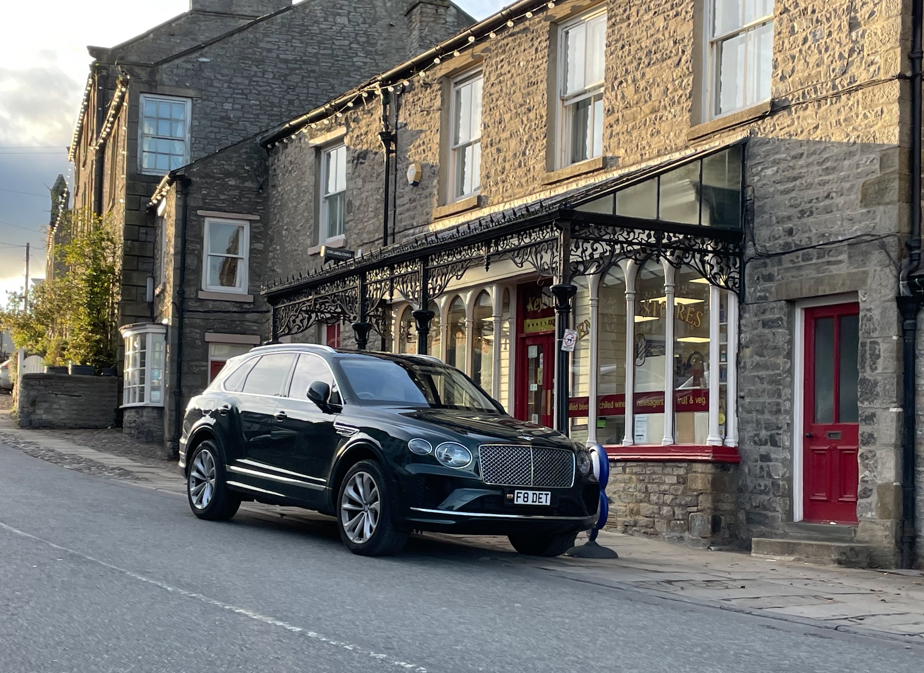 F8 DET private number plate on a Bentley Bentayga, spotted in Leyburn, North Yorkshire