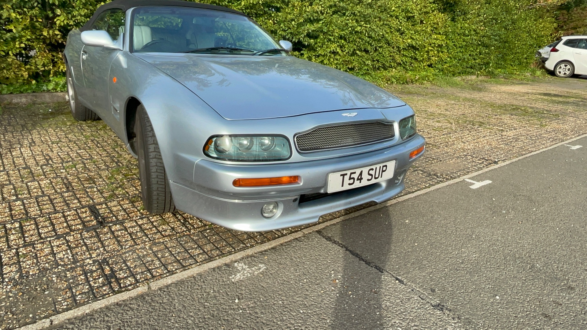 T54 SUP spotted on Aston Martin V8 Volante V8 Volante