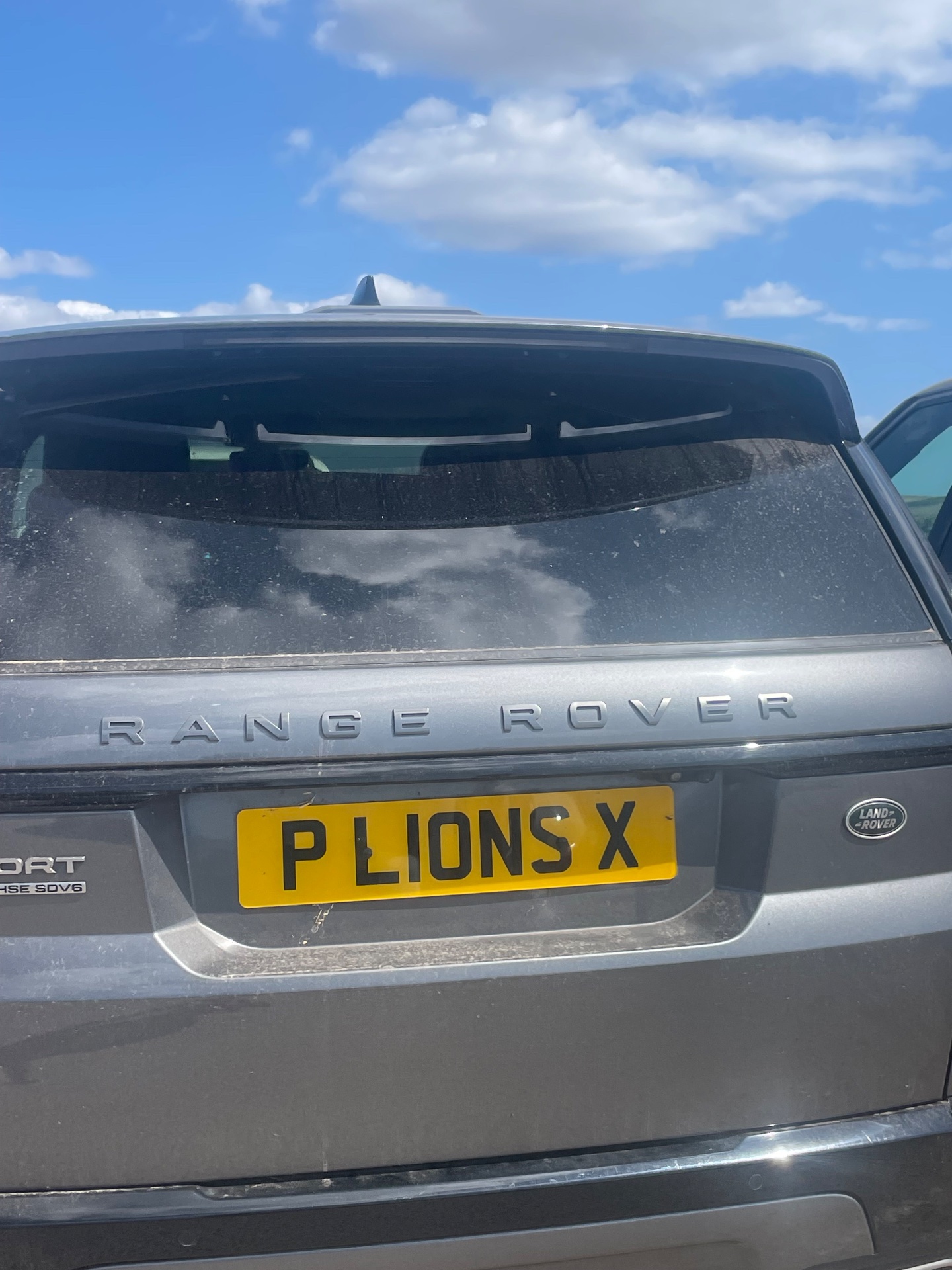 PL10 NSX spotted on Land Rover Range Rover Sport