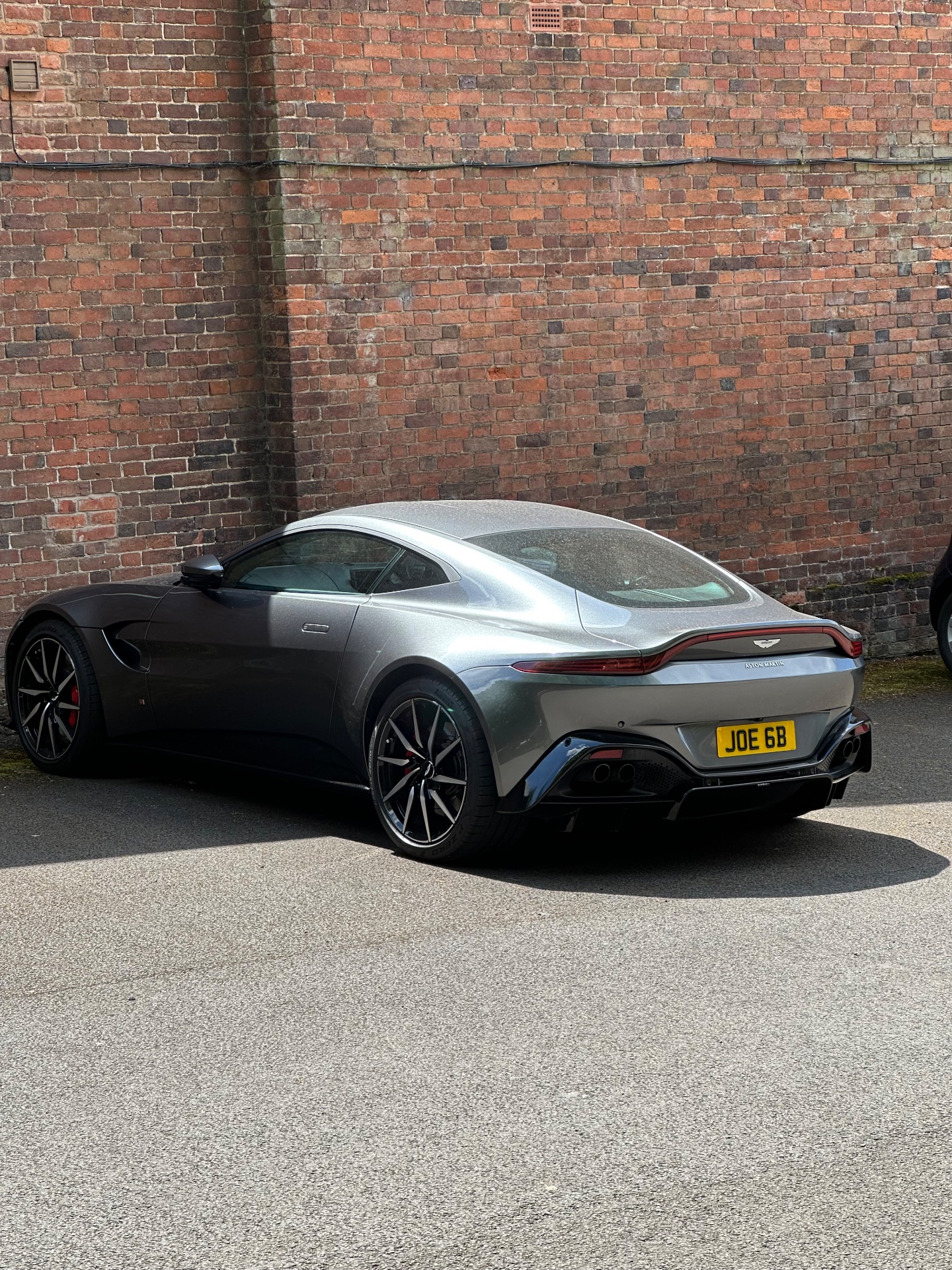 JOE 6B spotted on Aston Martin V8 Vantage