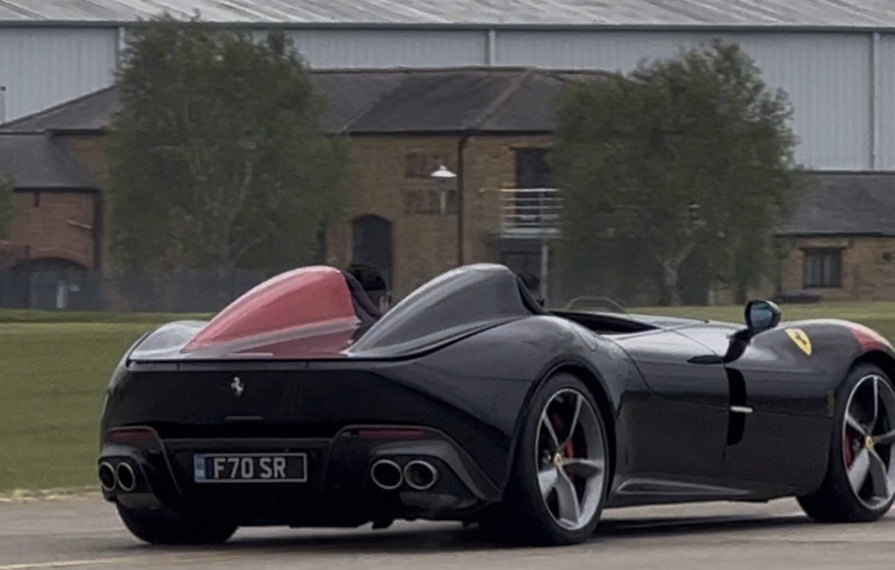 F7 OSR private number plate on a Ferrari Monza SP2, spotted in Sywell Aerodrome