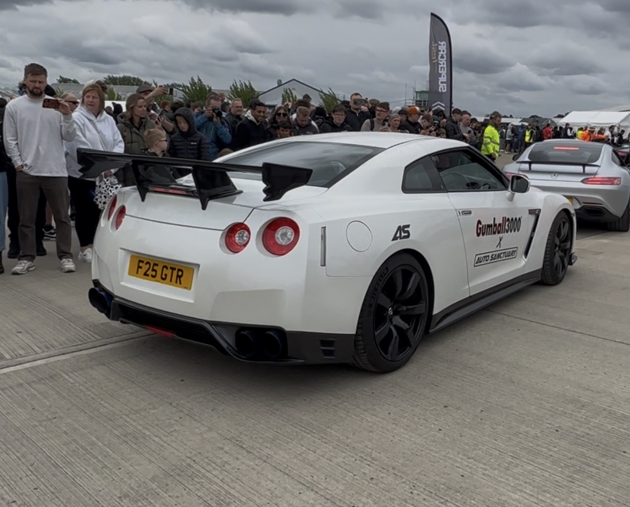 F25 GTR private number plate on a Nissan GT-R, spotted in Sywell Aerodrome