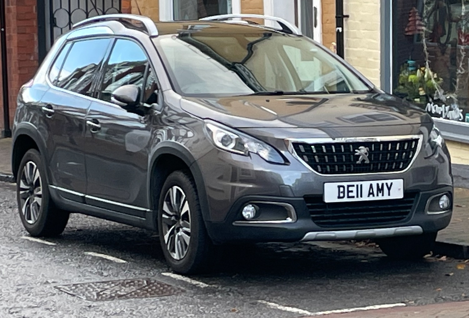 DE11 AMY spotted on Peugeot 2008