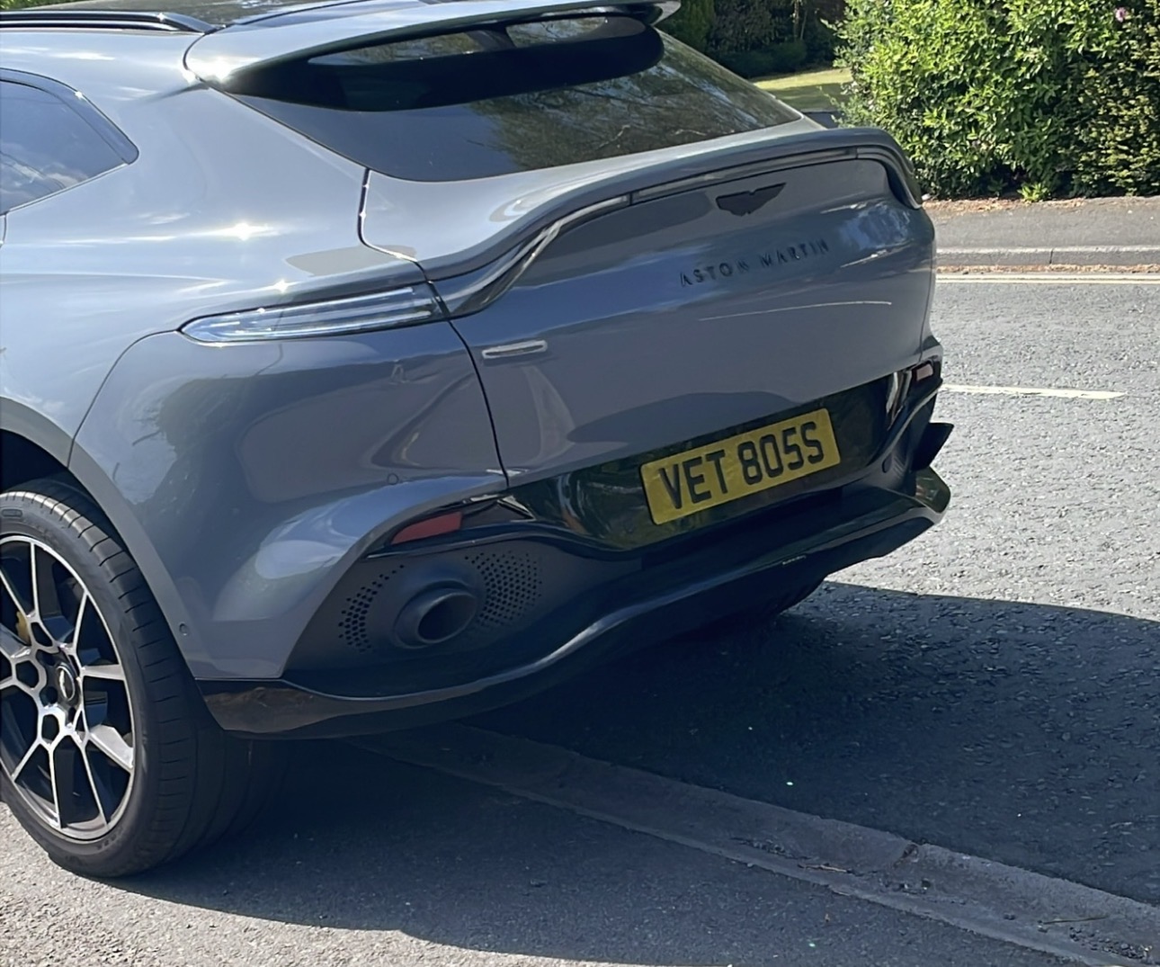 VET 805S spotted on Aston Martin DBX