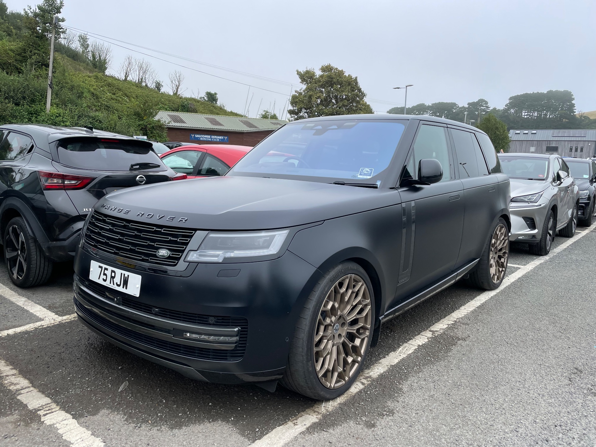 75 RJW spotted on Land Rover Range Rover