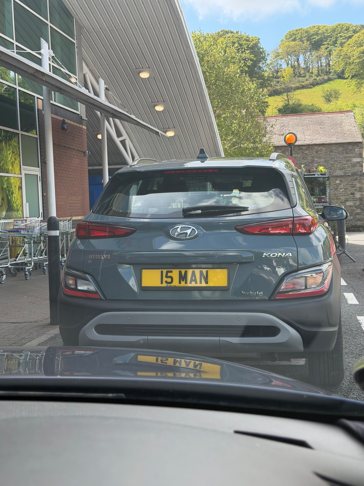 15 MAN spotted in Douglas