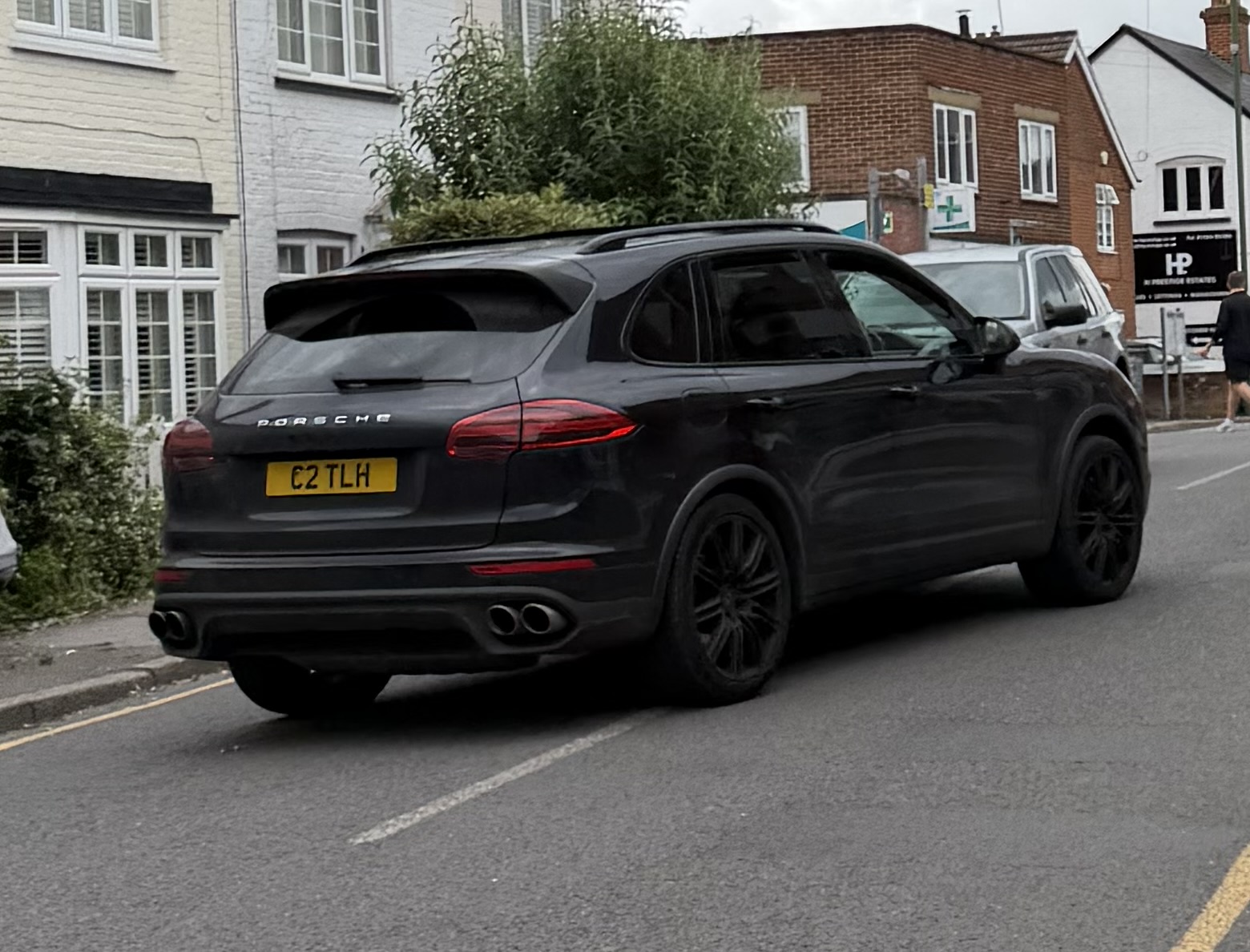 C2 TLH spotted on Porsche Cayenne