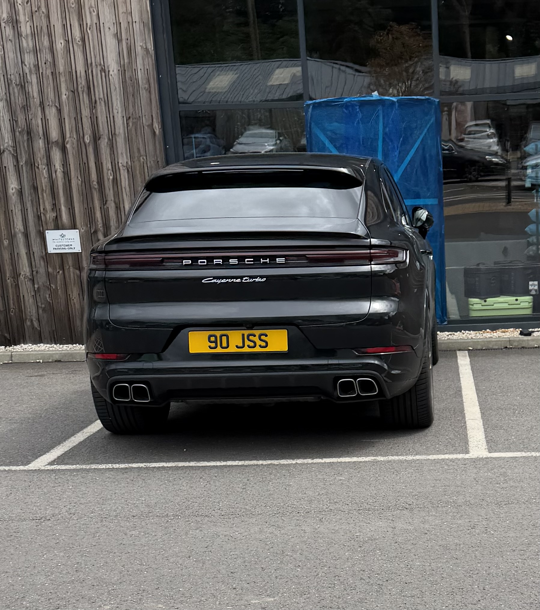 90 JSS spotted on Porsche Cayenne