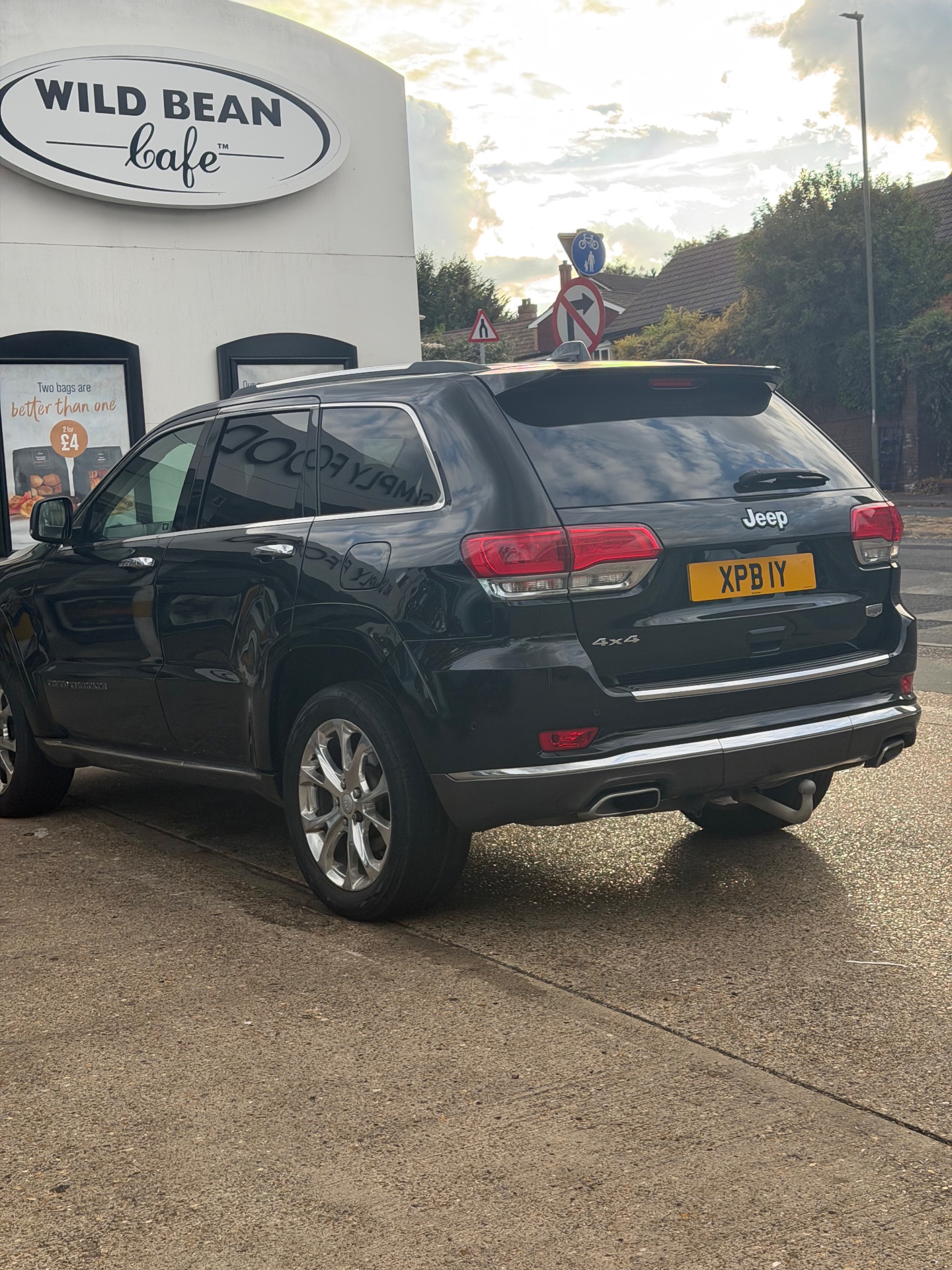XPB 1Y spotted on Jeep Grand Cherokee