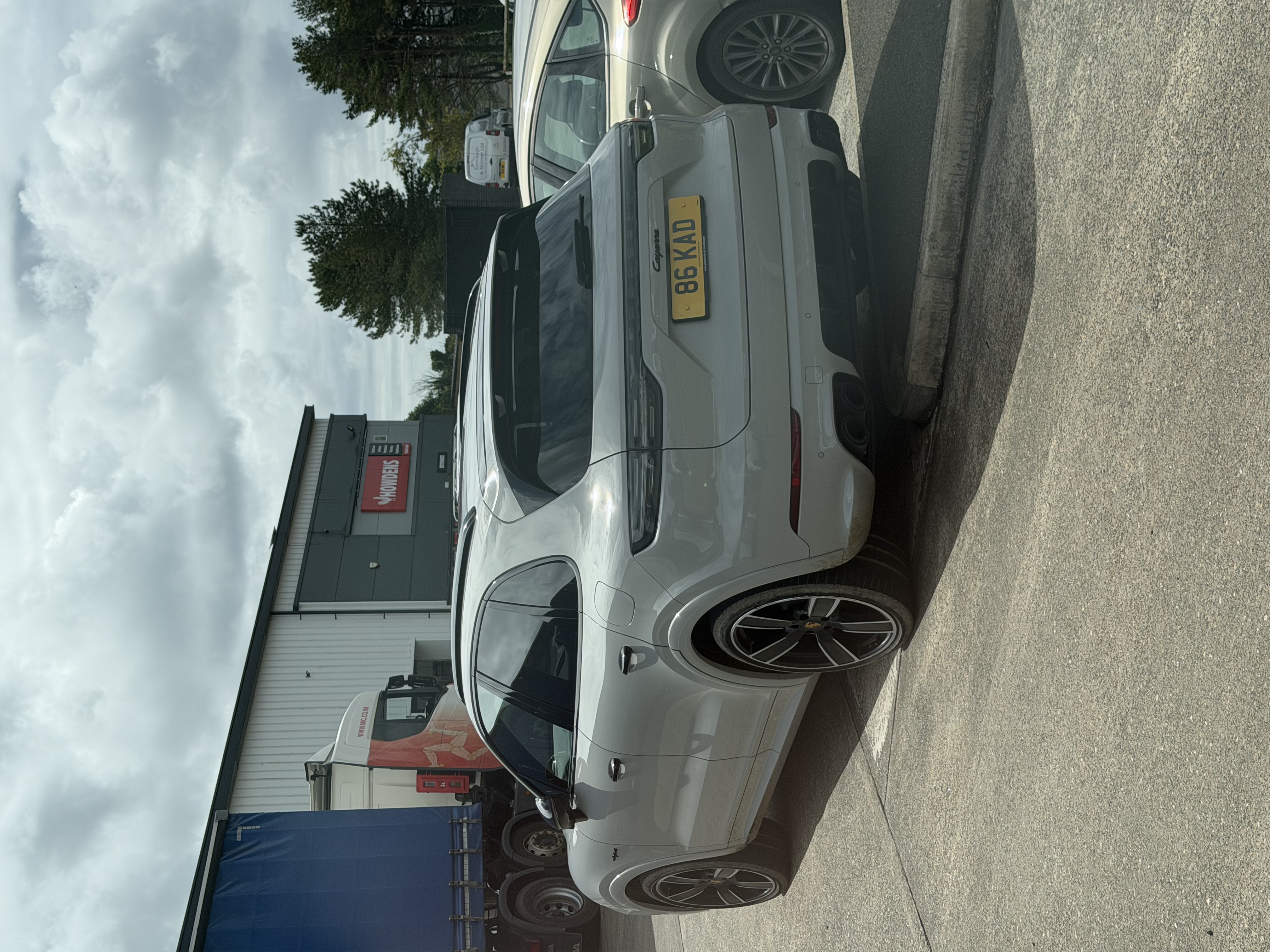 86 KAD spotted on Porsche Cayenne