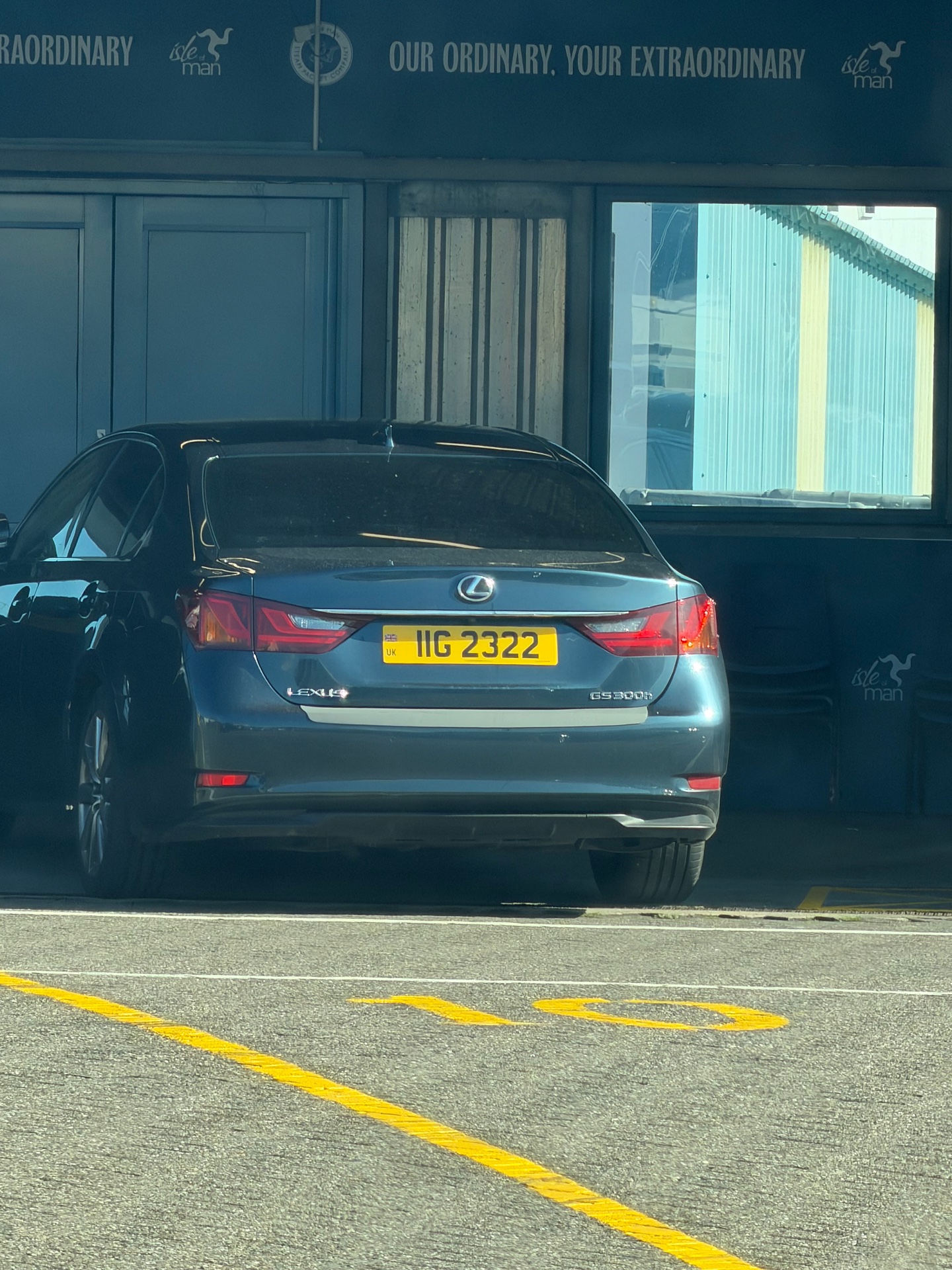 IIG 2322 spotted on Lexus GS 300h