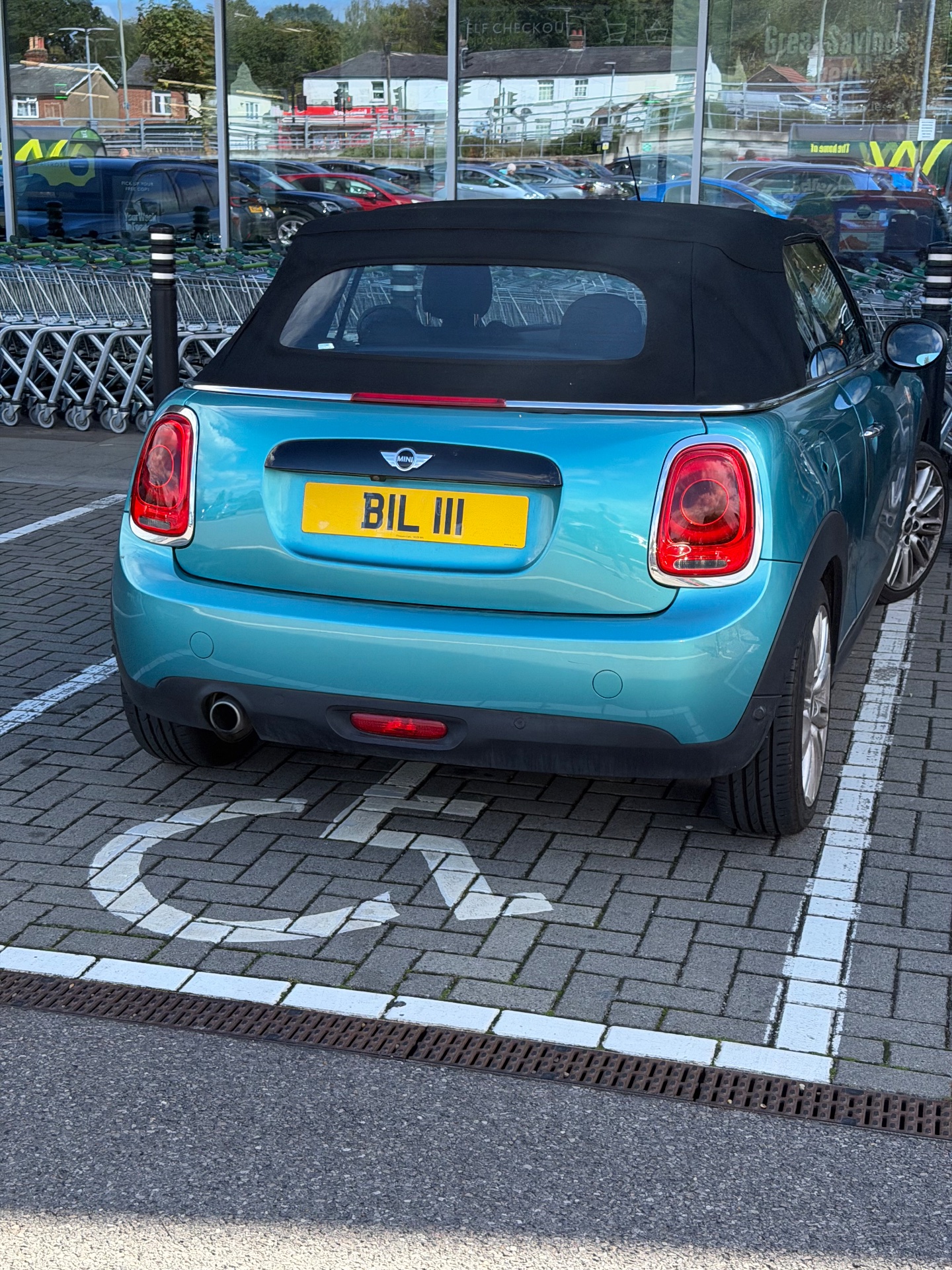 BIL 111 spotted on Mini Convertible