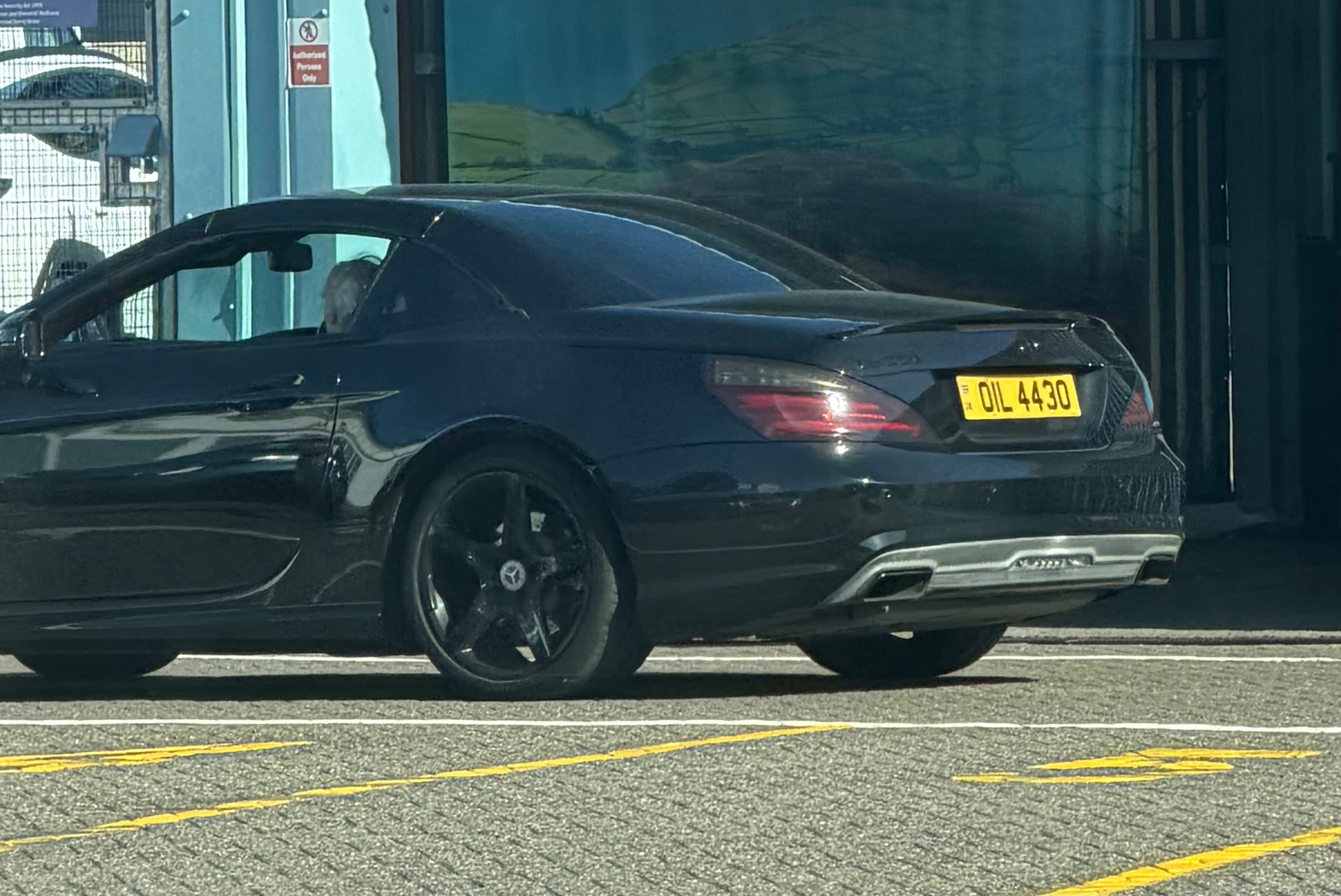 OIL 4430 spotted on Mercedes-Benz SL 350