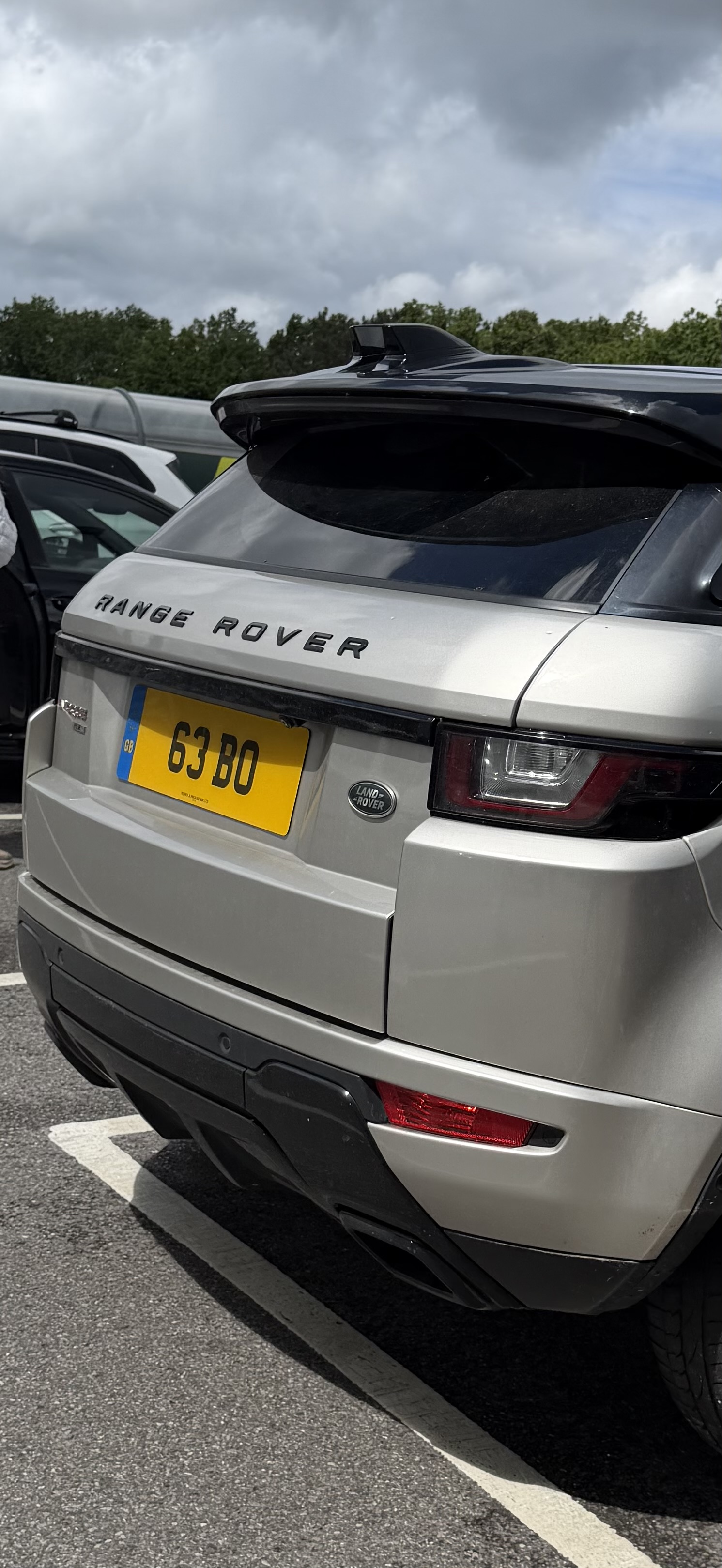 63 BO spotted on Land Rover Range Rover Sport