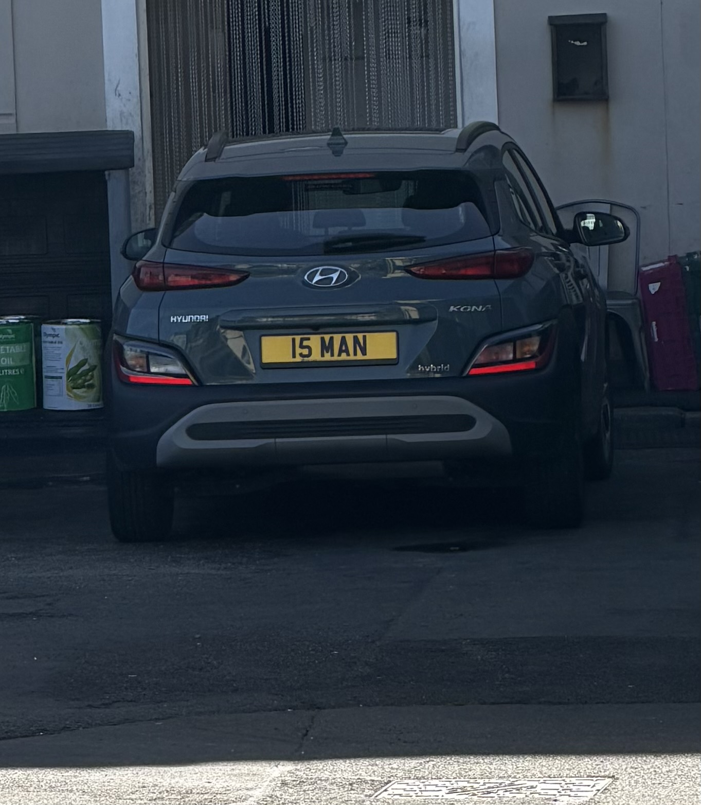 15 MAN spotted in Douglas