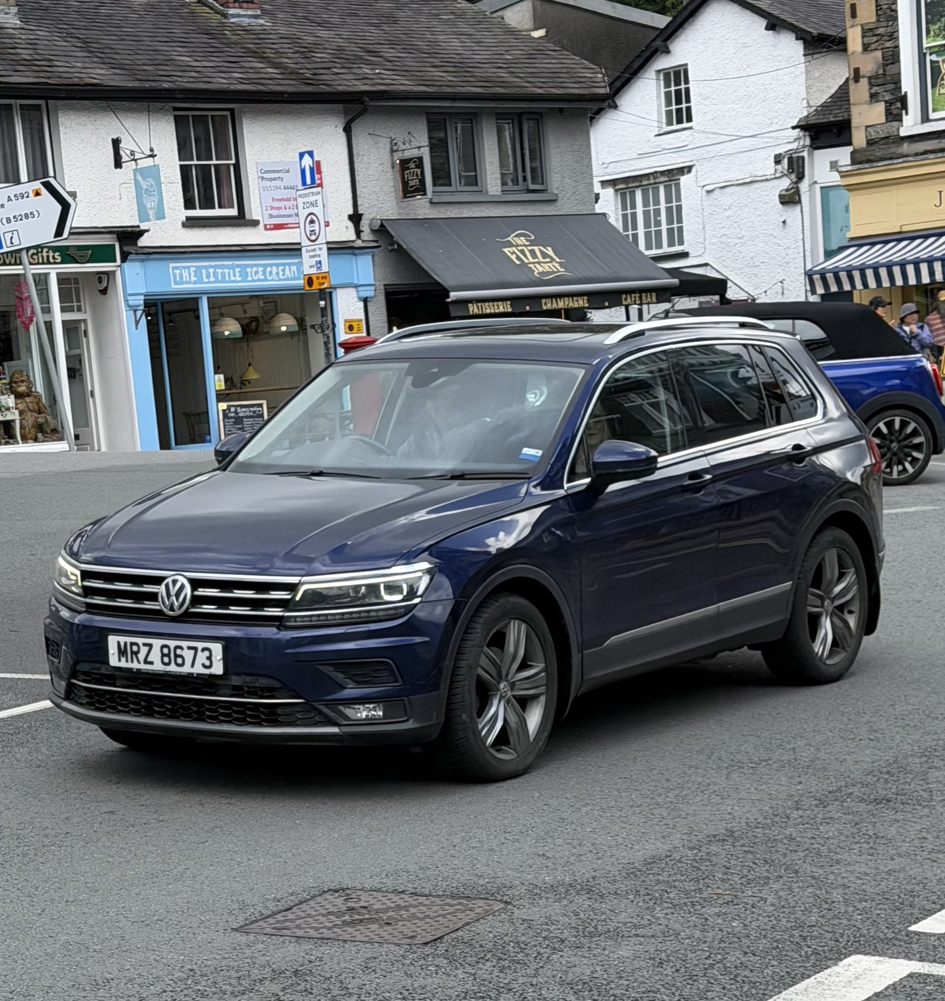 MRZ 8673 spotted on Volkswagen Tiguan