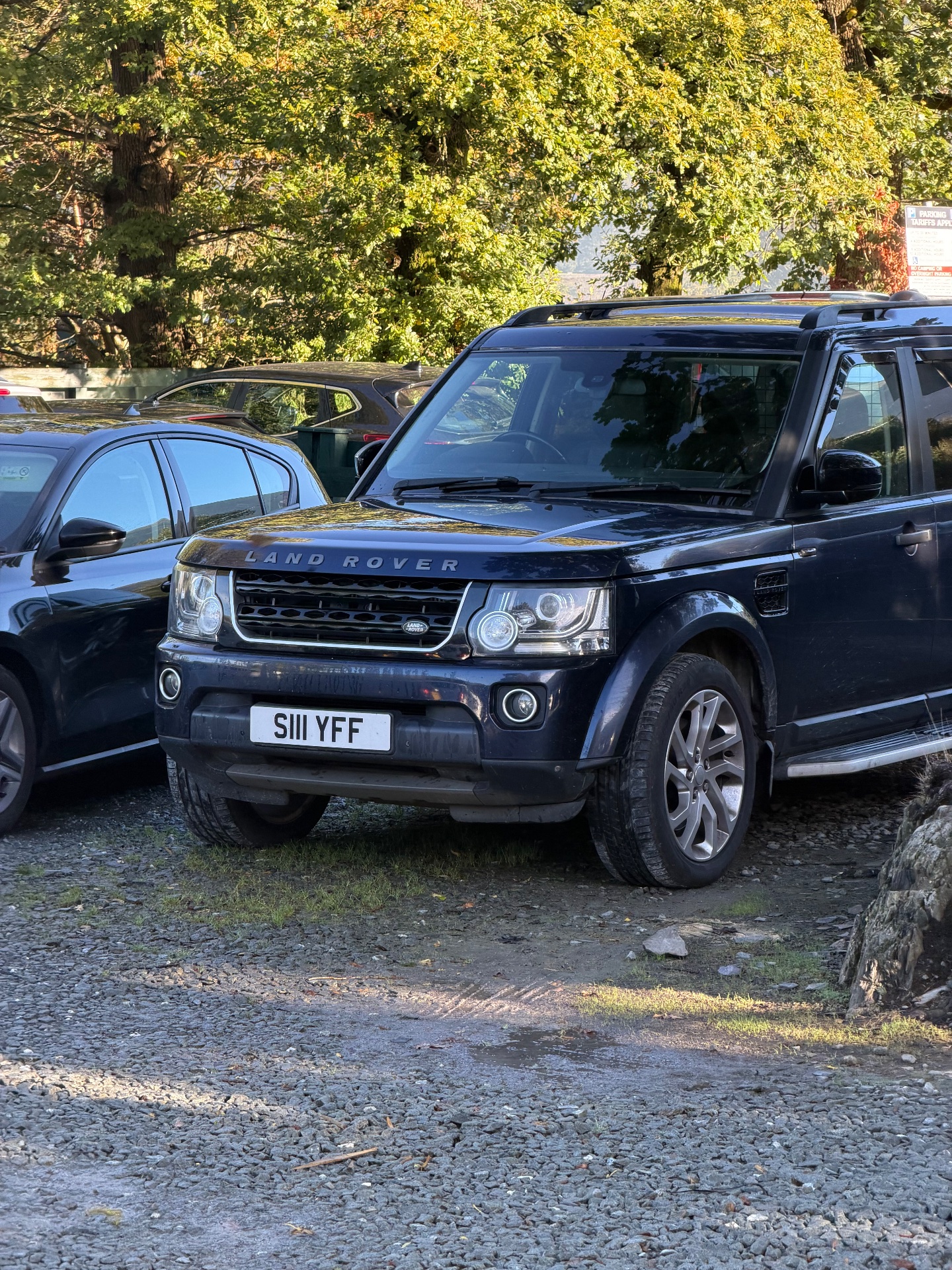 S111 YFF spotted on Land Rover Discovery