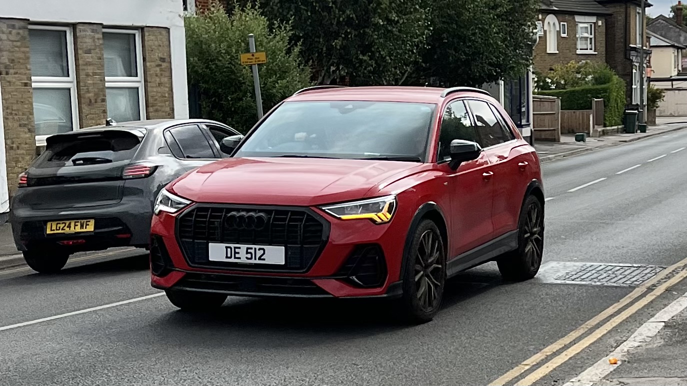 DE 512 spotted on Audi Q3