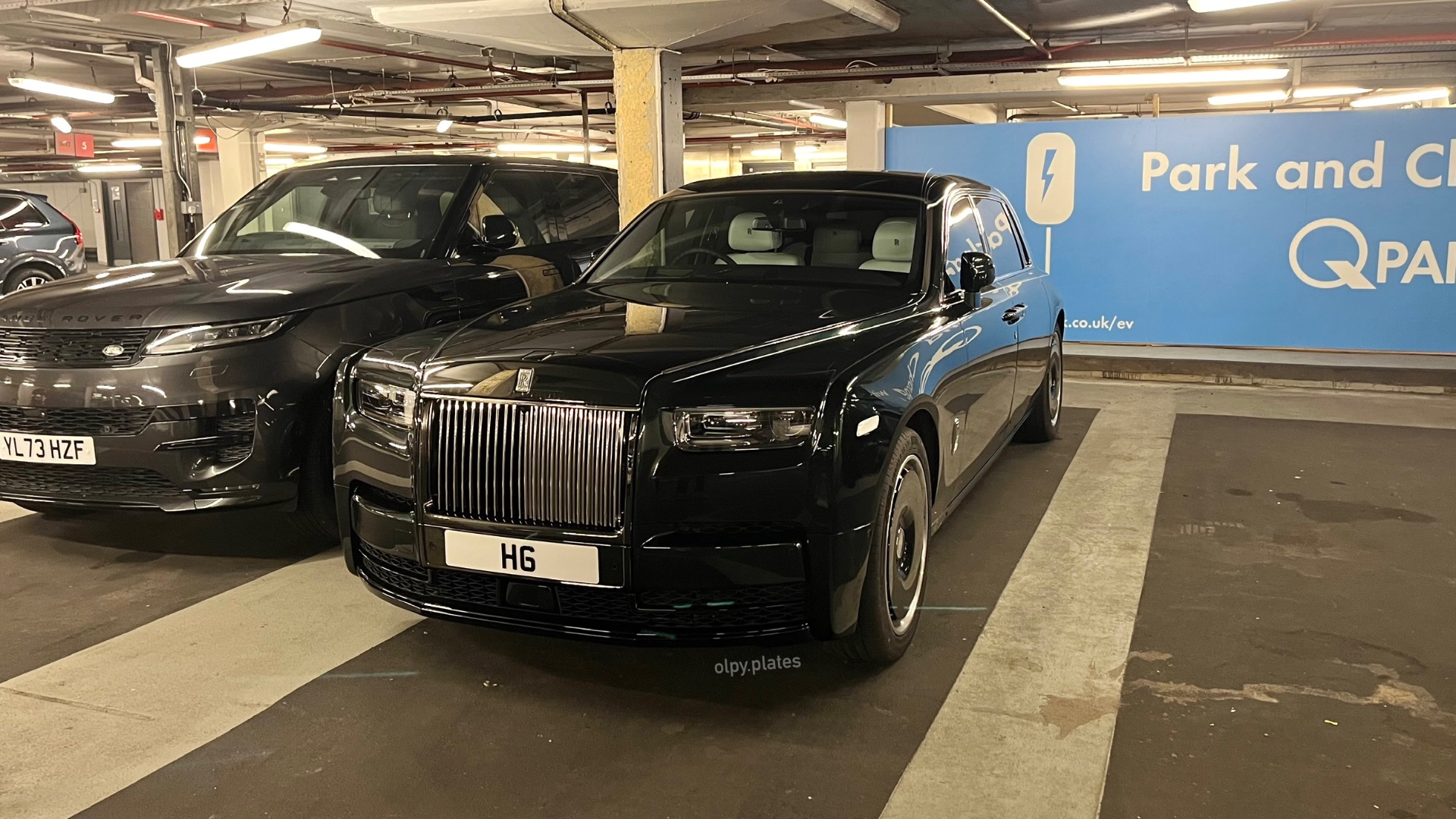 H 6 spotted on Rolls-Royce Phantom