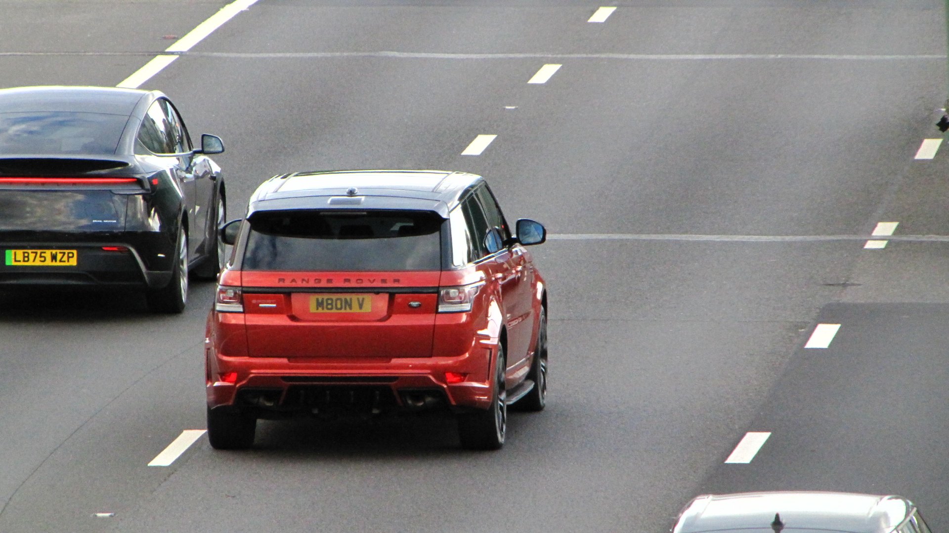 M8 ONV spotted on Land Rover Range Rover Sport
