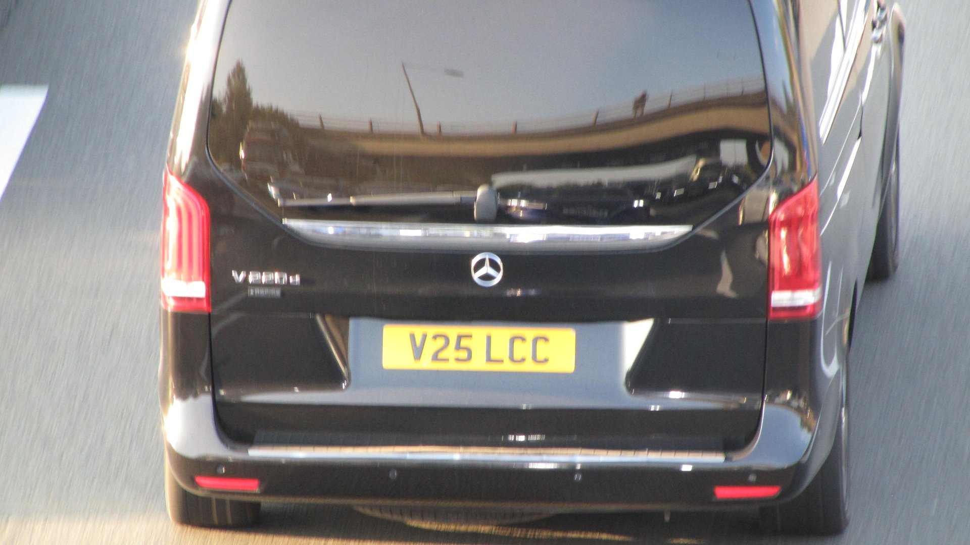 V25 LCC spotted on Mercedes-Benz V-Class