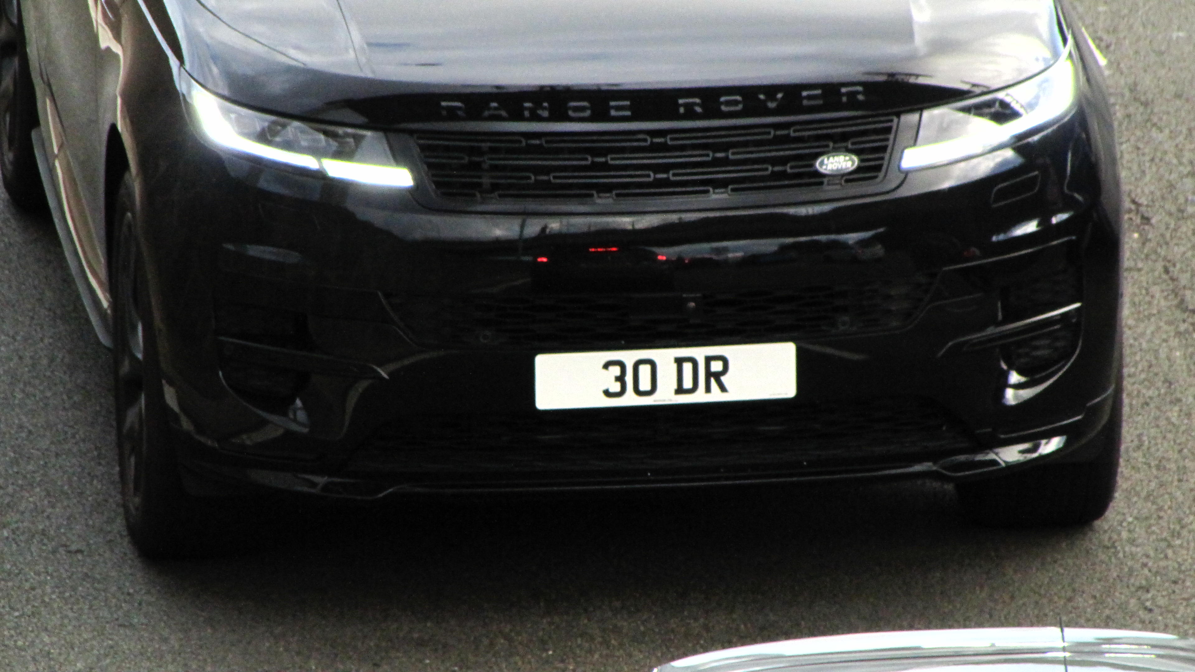 30 DR spotted on Land Rover Range Rover Sport