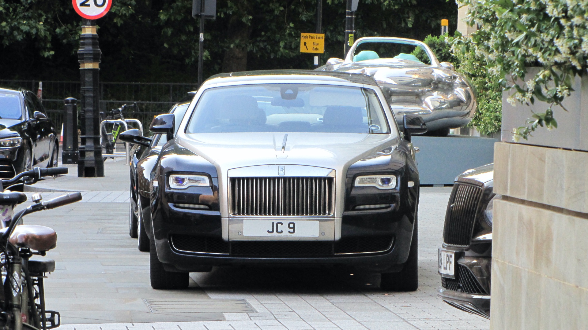 JC 9 spotted on Rolls-Royce Ghost