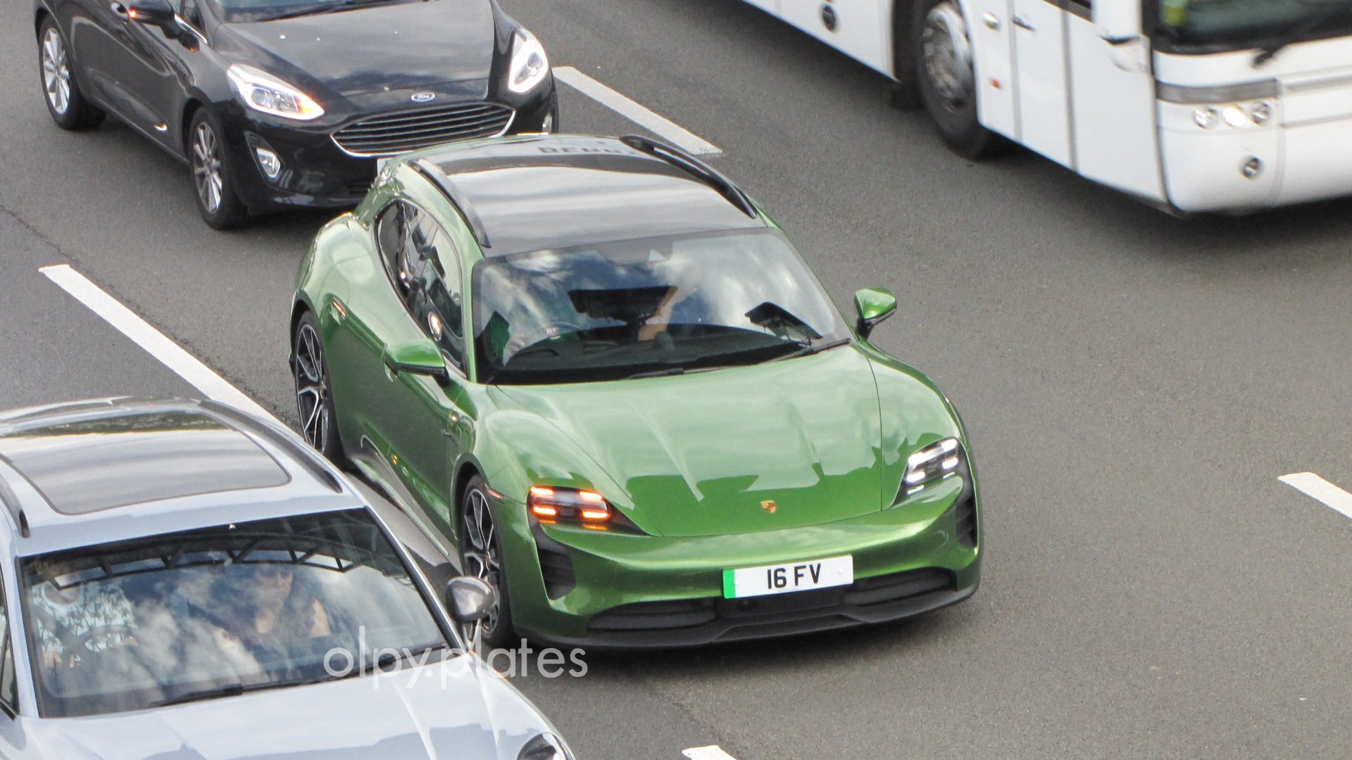 16 FV spotted on Porsche Taycan