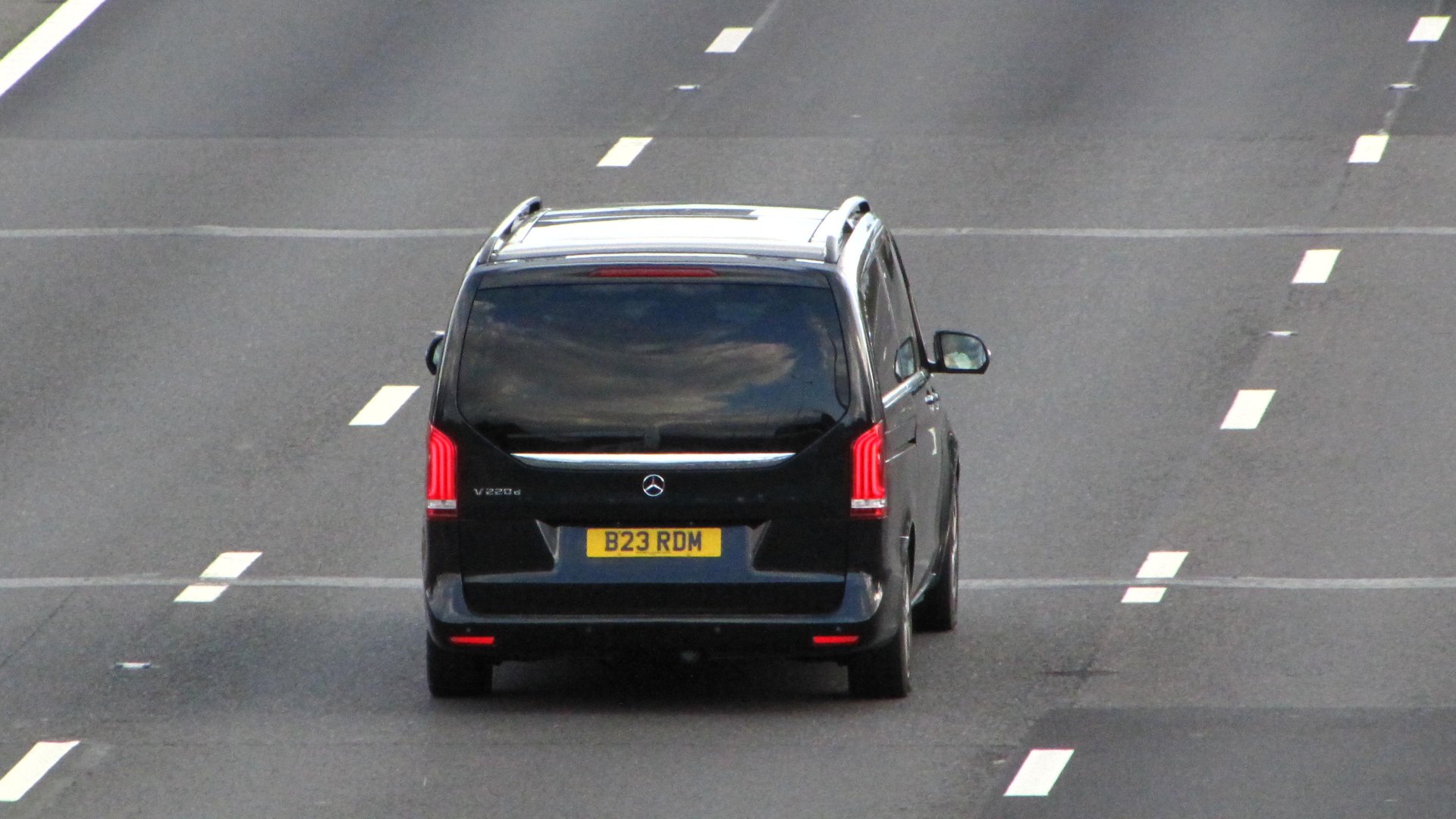 B23 RDM spotted on Mercedes-Benz V-Class