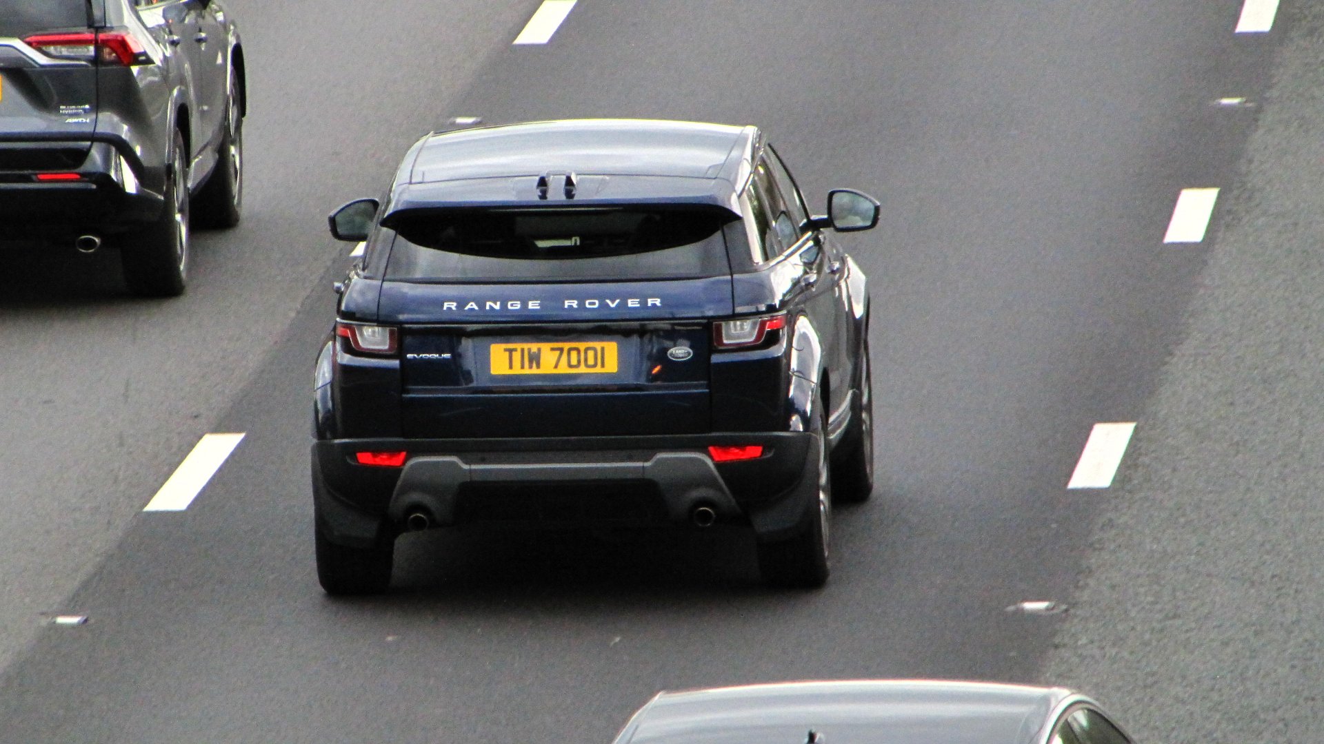 TIW 7001 spotted on Land Rover Range Rover Evoque