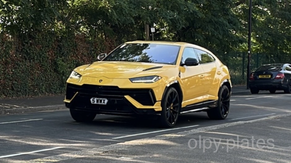 5 WWX private number plate on a Lamborghini Urus, spotted in London