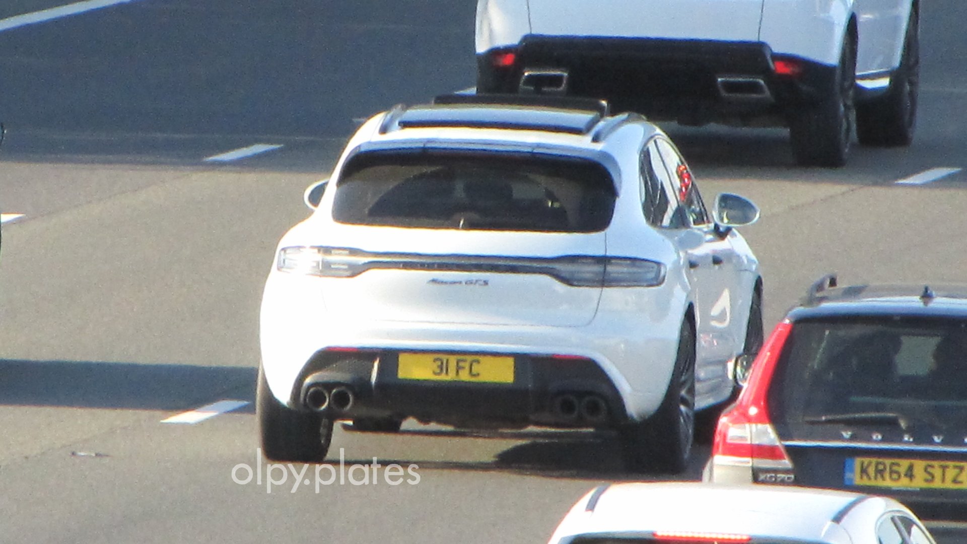 31 FC spotted on Porsche Macan