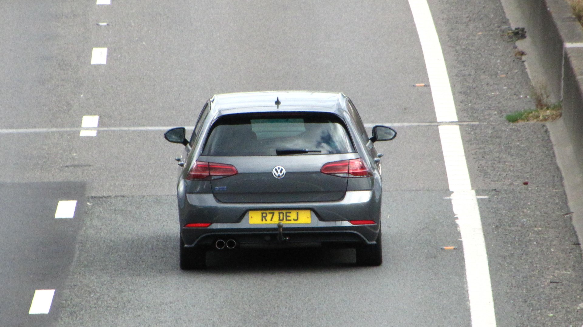 R7 DEJ spotted on Volkswagen Golf
