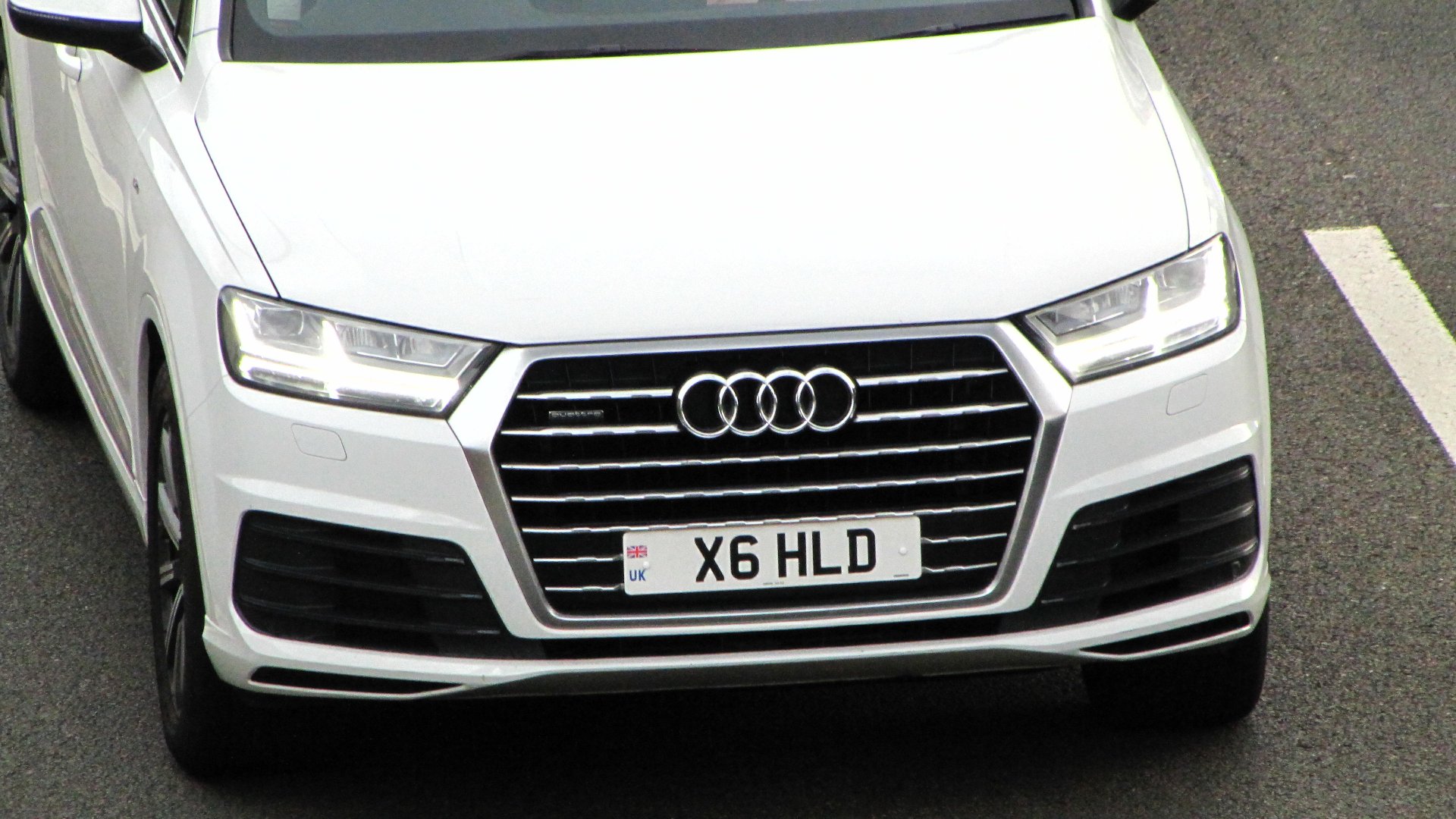 X6 HLD spotted on Audi Q7