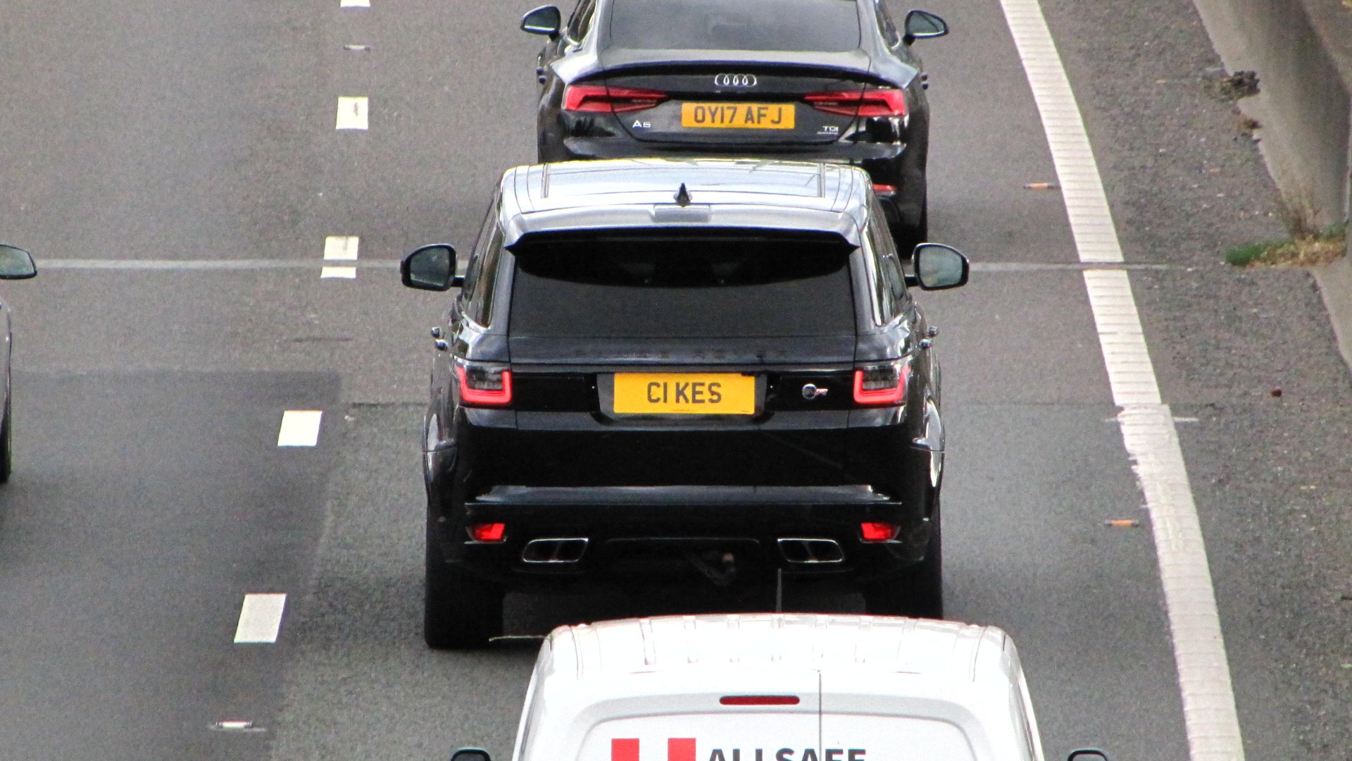 C1 KES spotted on Land Rover Range Rover Sport