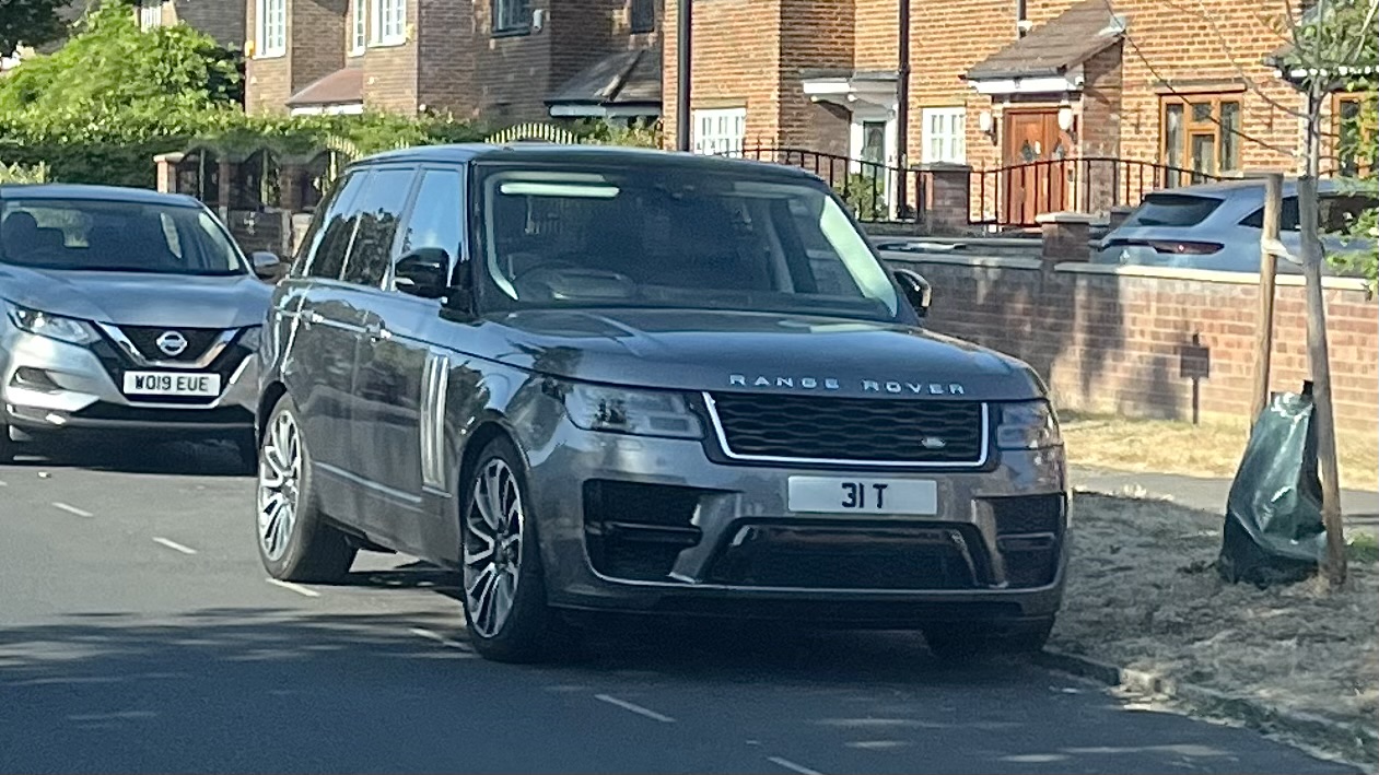 31 T spotted on Land Rover Range Rover
