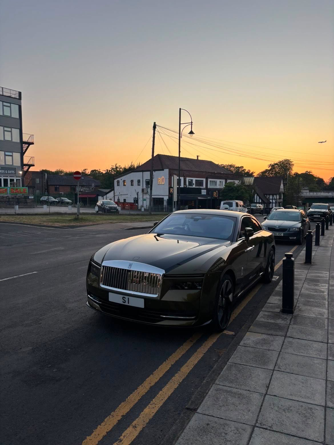S 1 spotted on Rolls-Royce Spectre