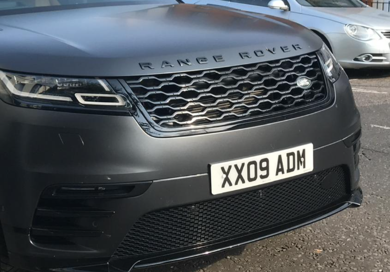 XX09 ADM private number plate on a Land Rover Range Rover Velar