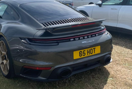 85 HOT spotted on Porsche