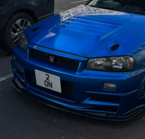 2 ON private number plate on a Nissan Skyline GT-R