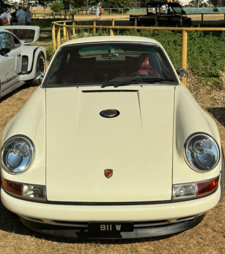 911 W private number plate on a Singer Classic Study