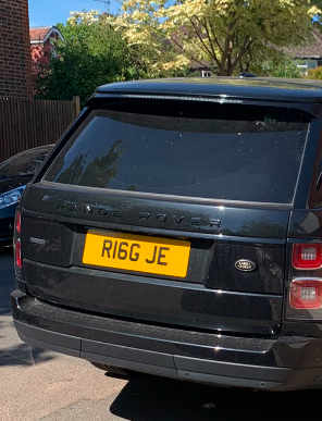 R16 GJE spotted on Land Rover Range Rover