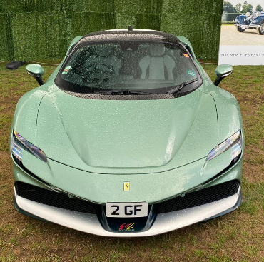 2 GF private number plate on a Ferrari SF90